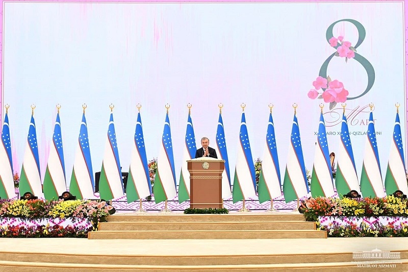Ўзбекистон Президенти: Кейинги уч ойда ижтимоий ҳимояга муҳтож 80 минг нафар хотин-қизнинг муаммолари ҳал этилди, 32 минг нафари иш билан таъ