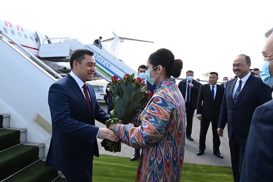Қирғизистон Президенти Тошкентга давлат ташрифи билан келди