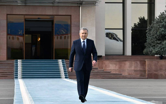 The President of Uzbekistan departs for Budapest
