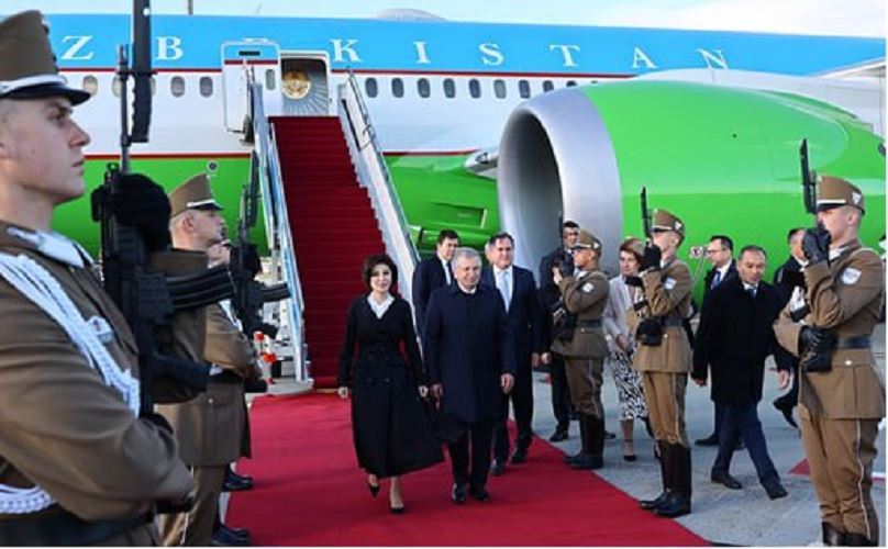 The President of Uzbekistan arrived on an official visit to Hungary