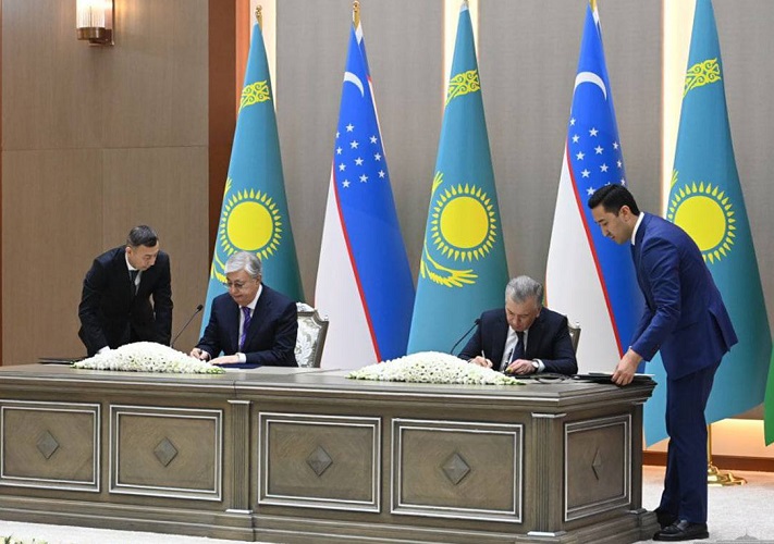 Following the Uzbekistan – Kazakhstan Summit bilateral documents were signed to strengthen the strategic partnership and develop allied relations