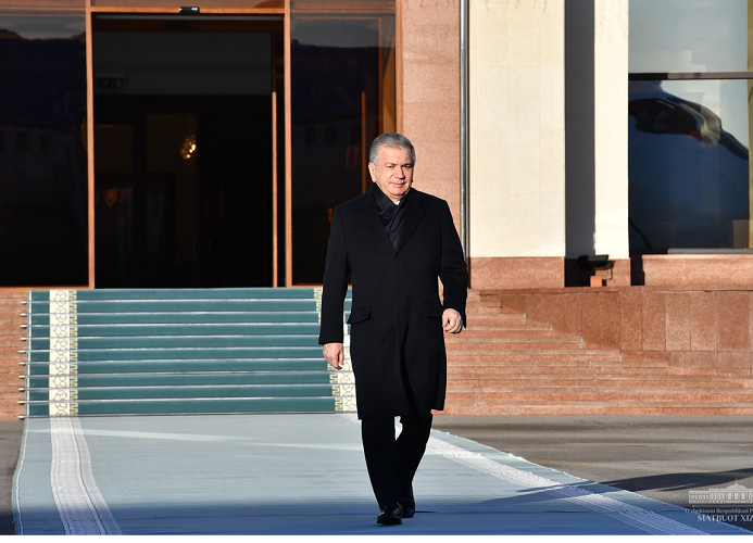 The President of Uzbekistan departs for Saint Petersburg