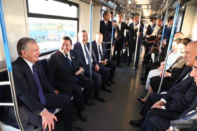 The President of Uzbekistan took a ride on the new line of the Tashkent metro