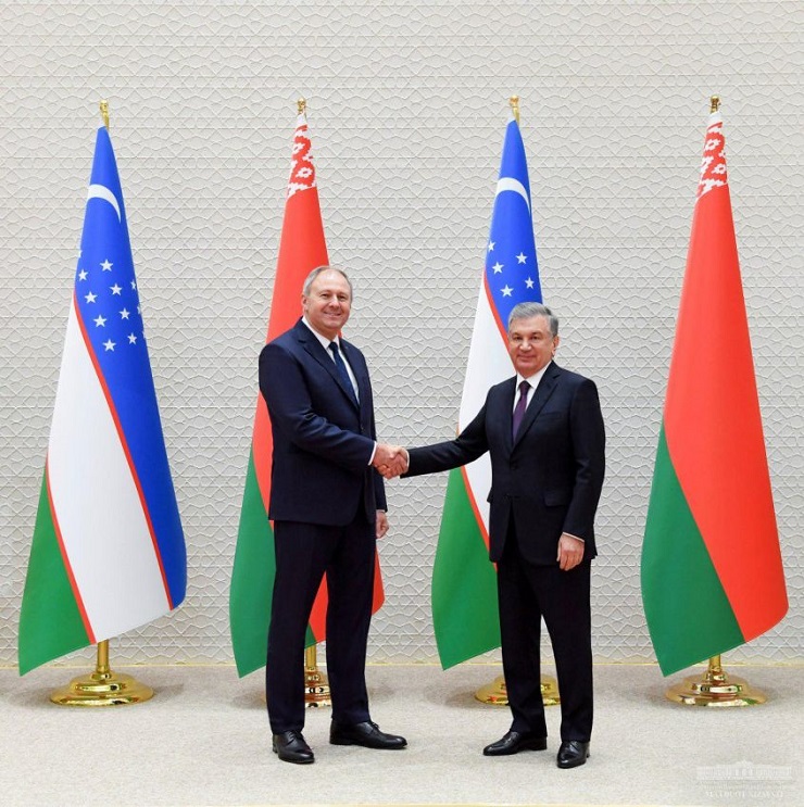 THE PRESIDENT OF UZBEKISTAN MEETS WITH THE PRIME MINISTER OF BELARUS