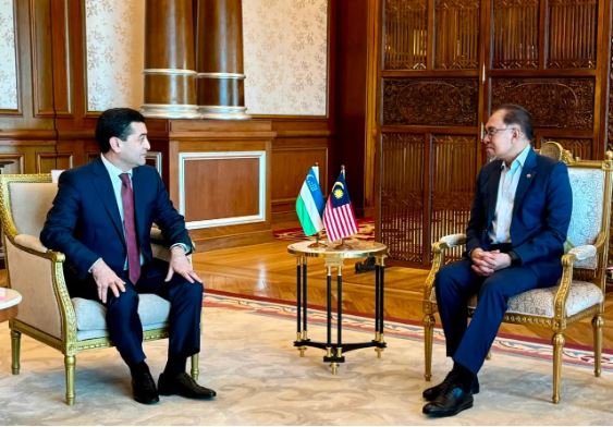 The Foreign Minister of Uzbekistan holds talks with the Prime Minister of Malaysia