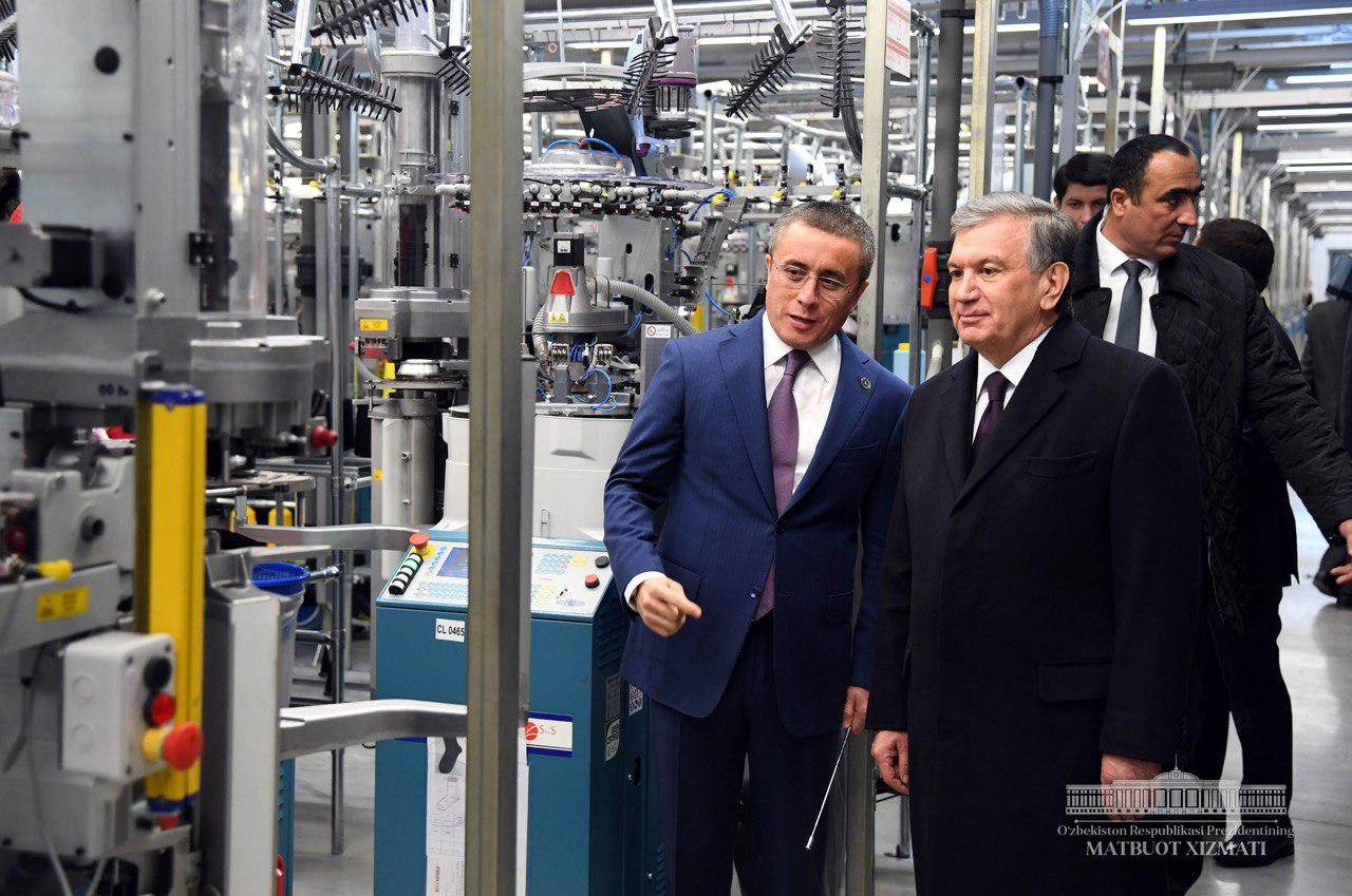 PRESIDENT BECAME ACQUAINTED WITH ECONOMIC PROJECTS