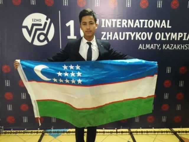 A student from Uzbekistan wins a bronze medal at Cyberspace Mathematics Competition