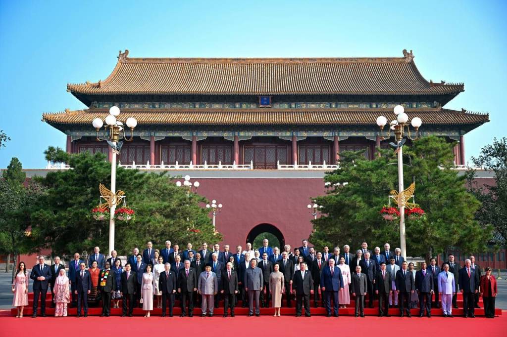 The President of the Republic of Uzbekistan takes part in a solemn military parade in Beijing