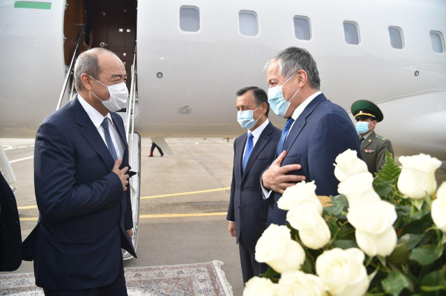Abdulla Aripov arrives in Dushanbe