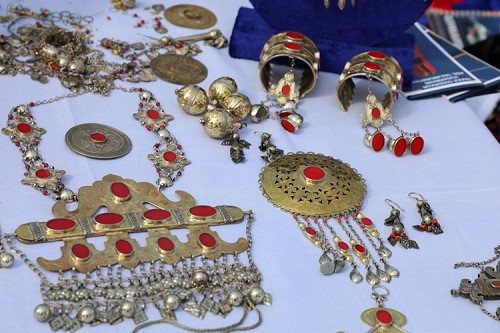 Bukhara prepares for the first International Gold Embroidery and Jewelry Festival