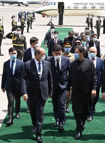 The Prime Minister of Pakistan arrives in Tashkent