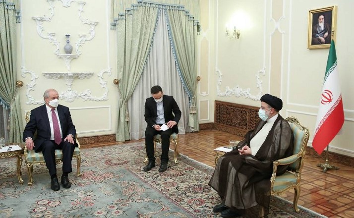 The Minister of Foreign Affairs of Uzbekistan meets with the President of Iran, in Tehran