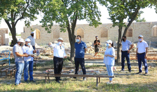 A Working Group studies the ongoing work on tourism development in Bukhara region