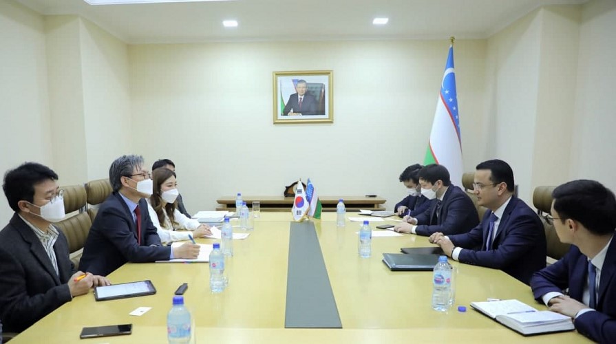 Implementation of joint Uzbekistan – South Korean infrastructure projects considered at MIFT